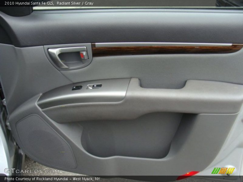 Radiant Silver / Gray 2010 Hyundai Santa Fe GLS