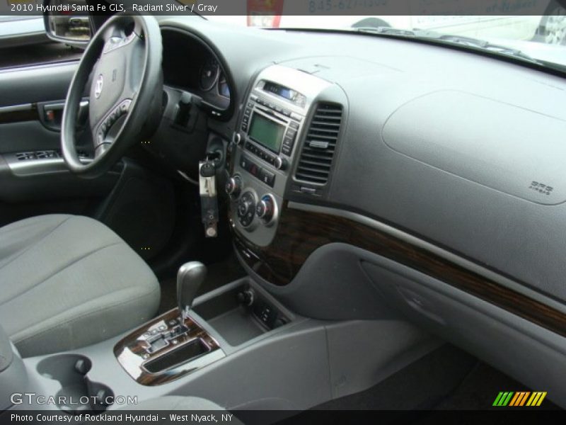 Radiant Silver / Gray 2010 Hyundai Santa Fe GLS