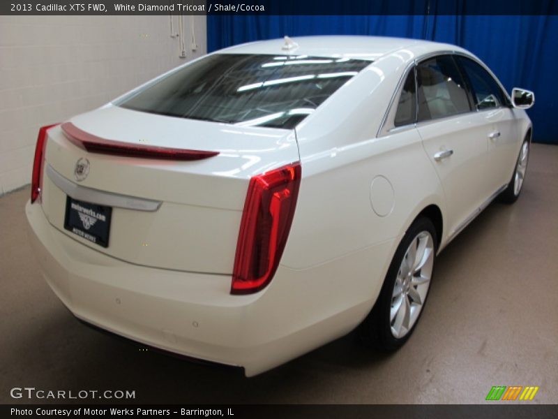 White Diamond Tricoat / Shale/Cocoa 2013 Cadillac XTS FWD