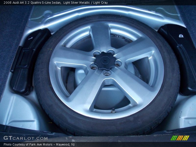 Light Silver Metallic / Light Gray 2008 Audi A4 3.2 Quattro S-Line Sedan