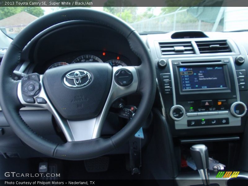 Super White / Black/Ash 2013 Toyota Camry SE