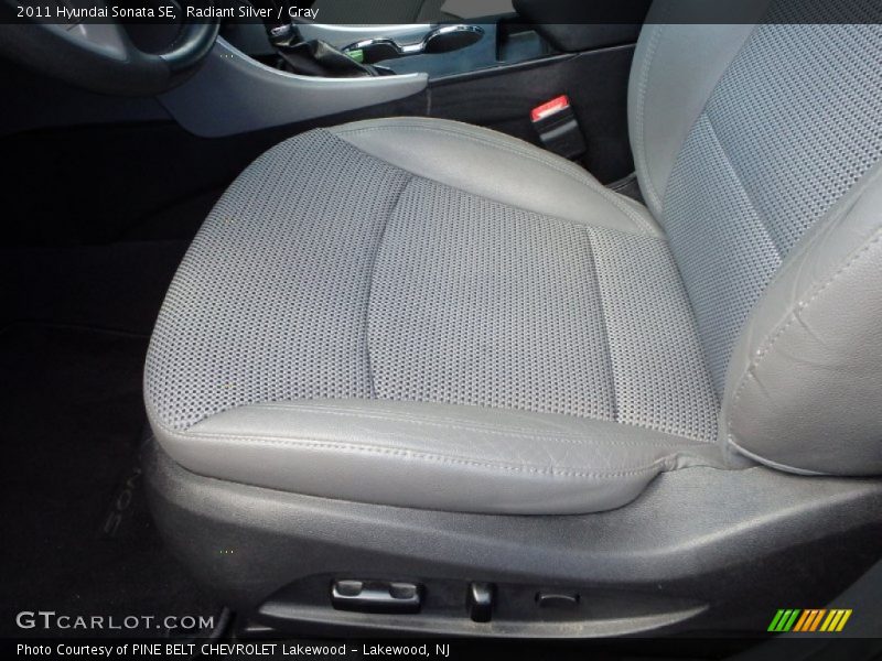 Radiant Silver / Gray 2011 Hyundai Sonata SE