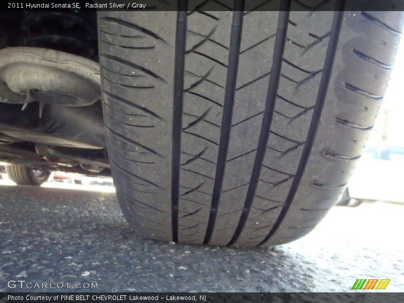 Radiant Silver / Gray 2011 Hyundai Sonata SE