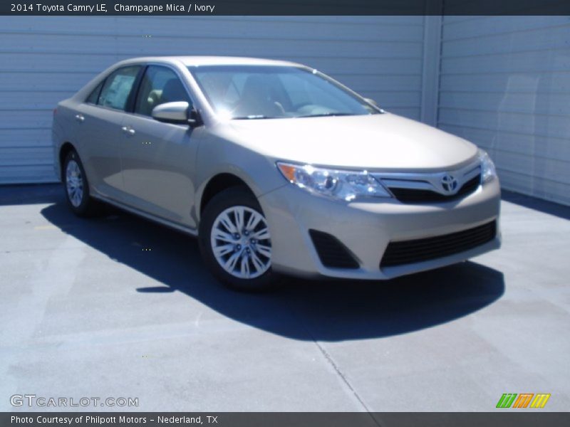 Champagne Mica / Ivory 2014 Toyota Camry LE