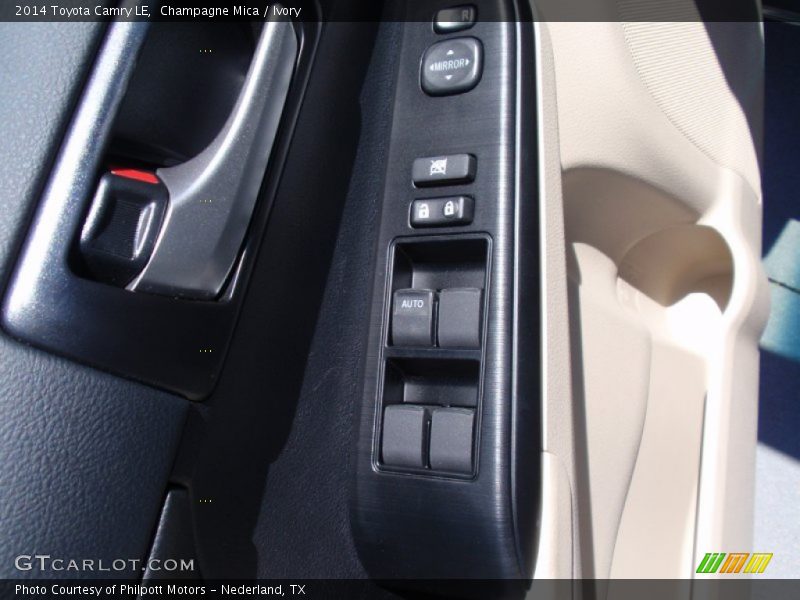 Champagne Mica / Ivory 2014 Toyota Camry LE