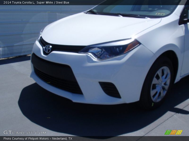 Super White / Steel Blue 2014 Toyota Corolla L