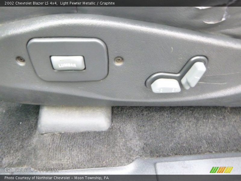 Light Pewter Metallic / Graphite 2002 Chevrolet Blazer LS 4x4