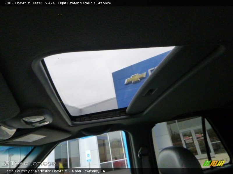 Light Pewter Metallic / Graphite 2002 Chevrolet Blazer LS 4x4