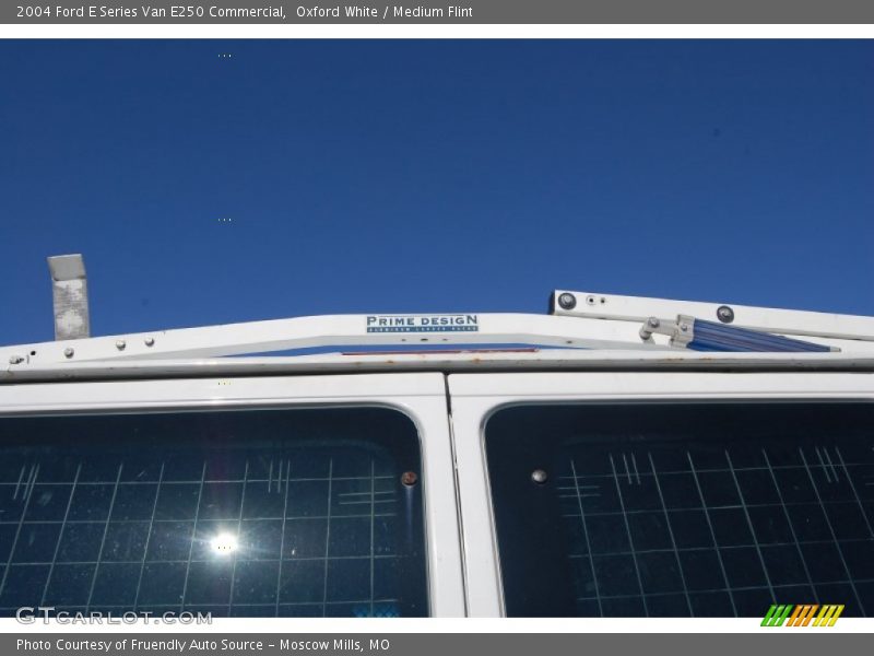 Oxford White / Medium Flint 2004 Ford E Series Van E250 Commercial