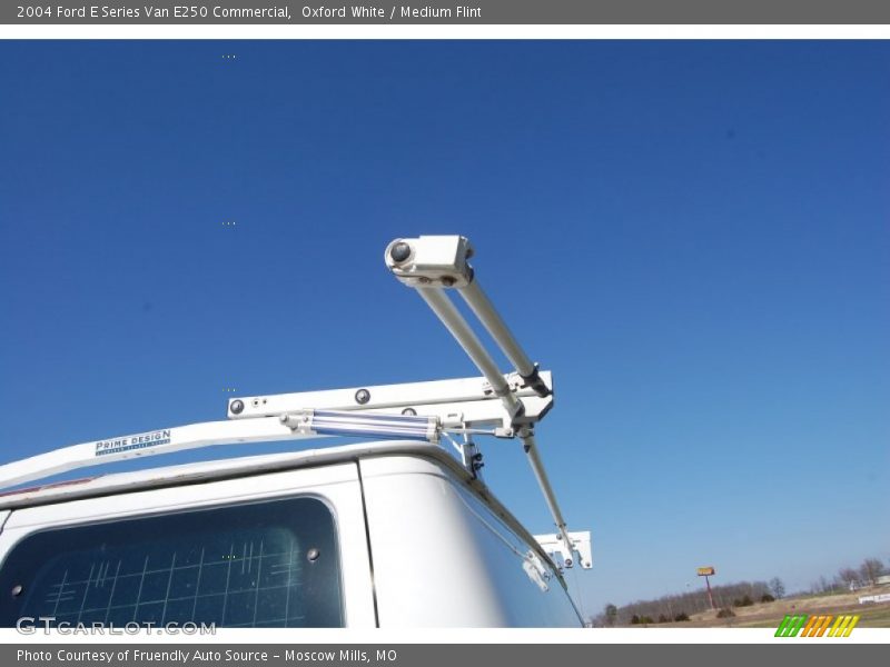 Oxford White / Medium Flint 2004 Ford E Series Van E250 Commercial