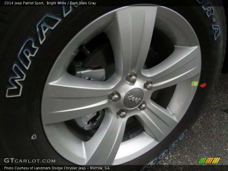 Bright White / Dark Slate Gray 2014 Jeep Patriot Sport