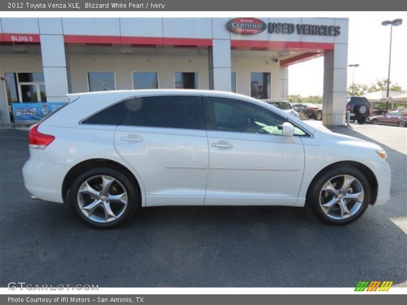 Blizzard White Pearl / Ivory 2012 Toyota Venza XLE
