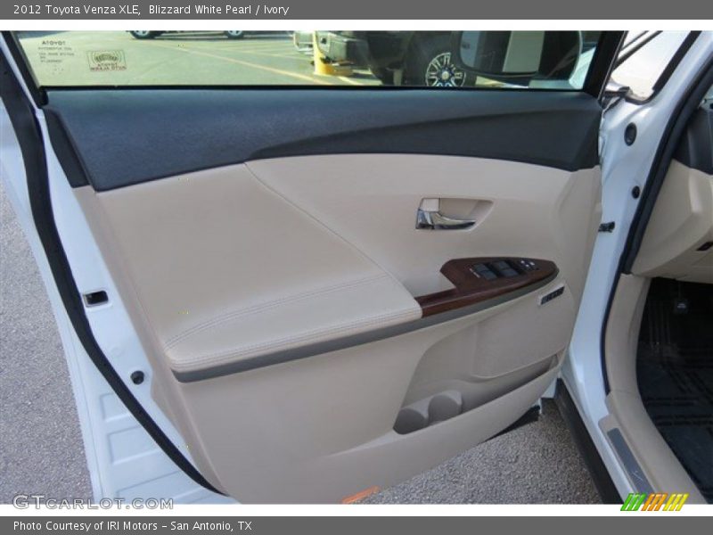 Blizzard White Pearl / Ivory 2012 Toyota Venza XLE