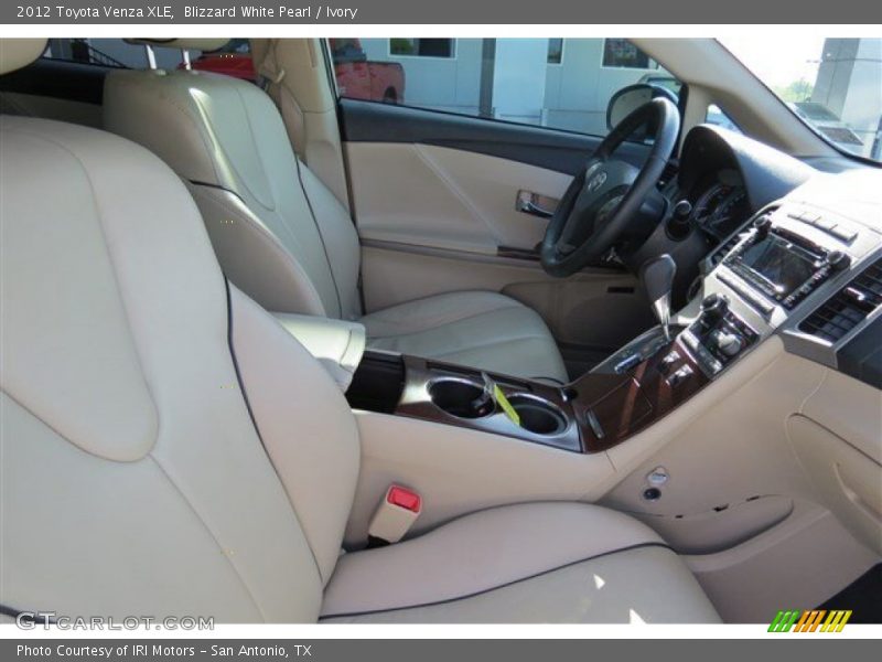 Blizzard White Pearl / Ivory 2012 Toyota Venza XLE