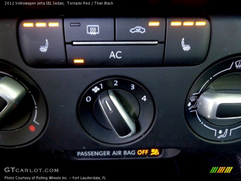 Tornado Red / Titan Black 2011 Volkswagen Jetta SEL Sedan