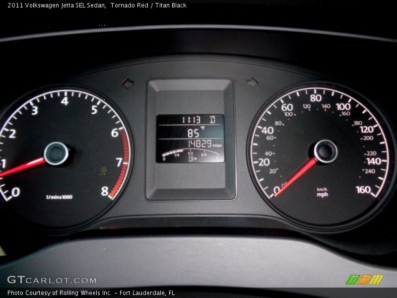 Tornado Red / Titan Black 2011 Volkswagen Jetta SEL Sedan