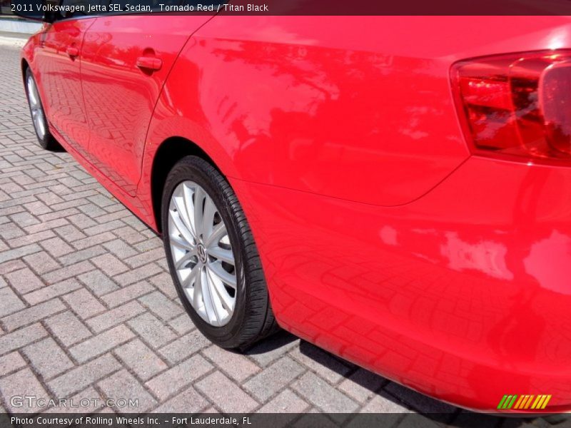 Tornado Red / Titan Black 2011 Volkswagen Jetta SEL Sedan
