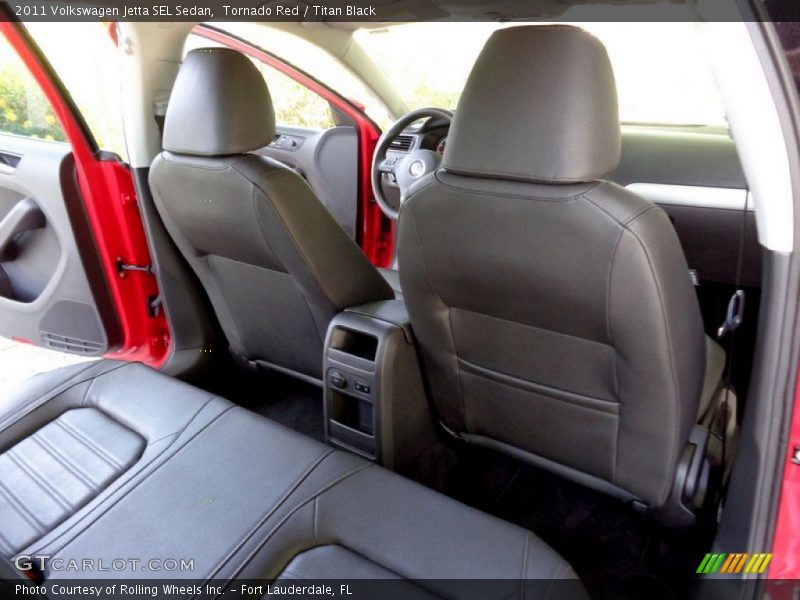Tornado Red / Titan Black 2011 Volkswagen Jetta SEL Sedan