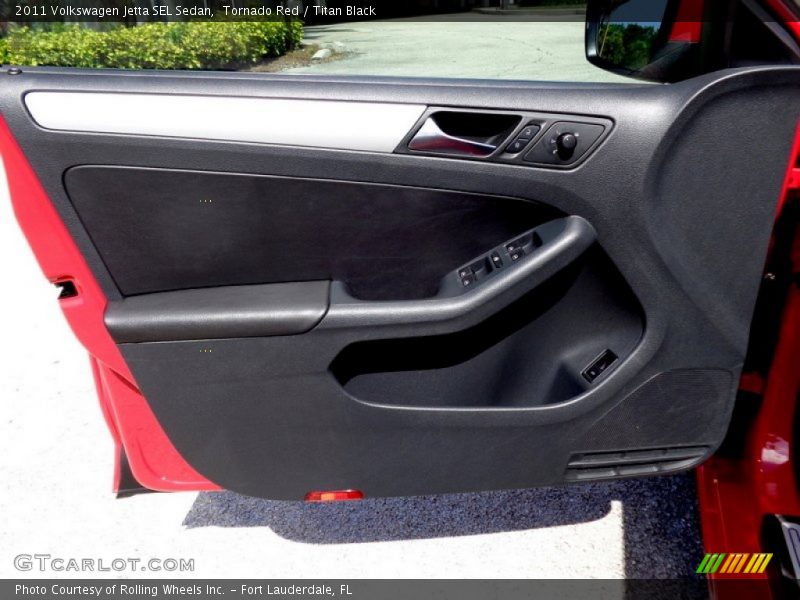 Tornado Red / Titan Black 2011 Volkswagen Jetta SEL Sedan
