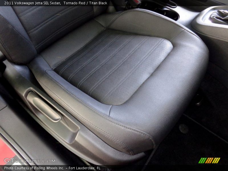 Tornado Red / Titan Black 2011 Volkswagen Jetta SEL Sedan