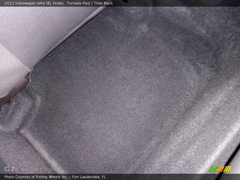 Tornado Red / Titan Black 2011 Volkswagen Jetta SEL Sedan