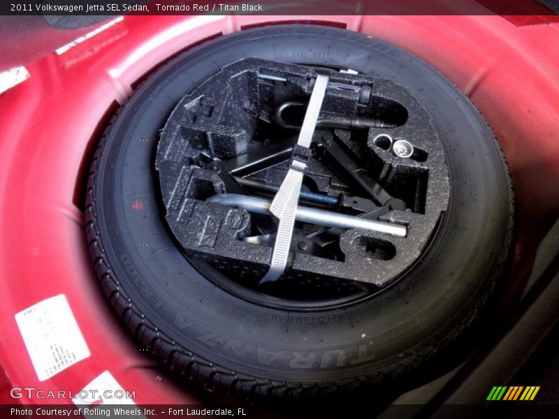 Tornado Red / Titan Black 2011 Volkswagen Jetta SEL Sedan