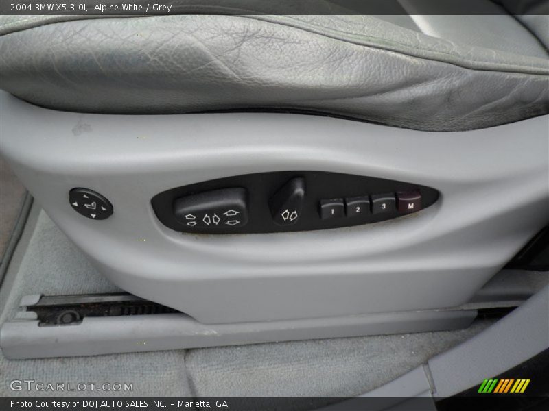 Alpine White / Grey 2004 BMW X5 3.0i