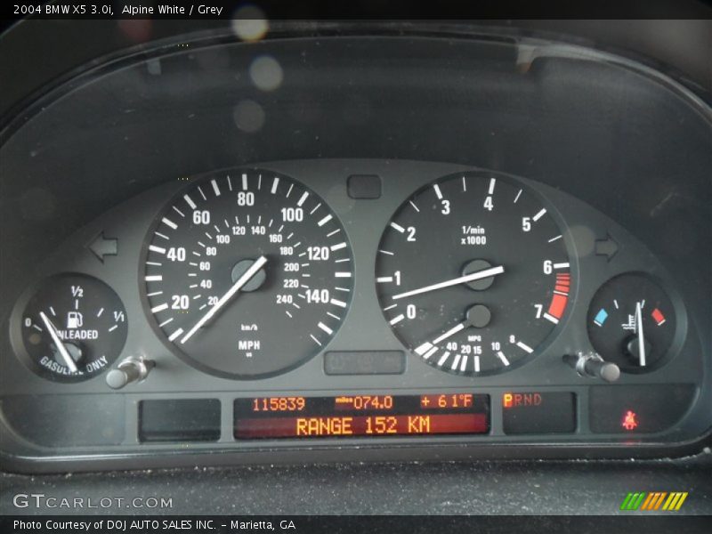 Alpine White / Grey 2004 BMW X5 3.0i