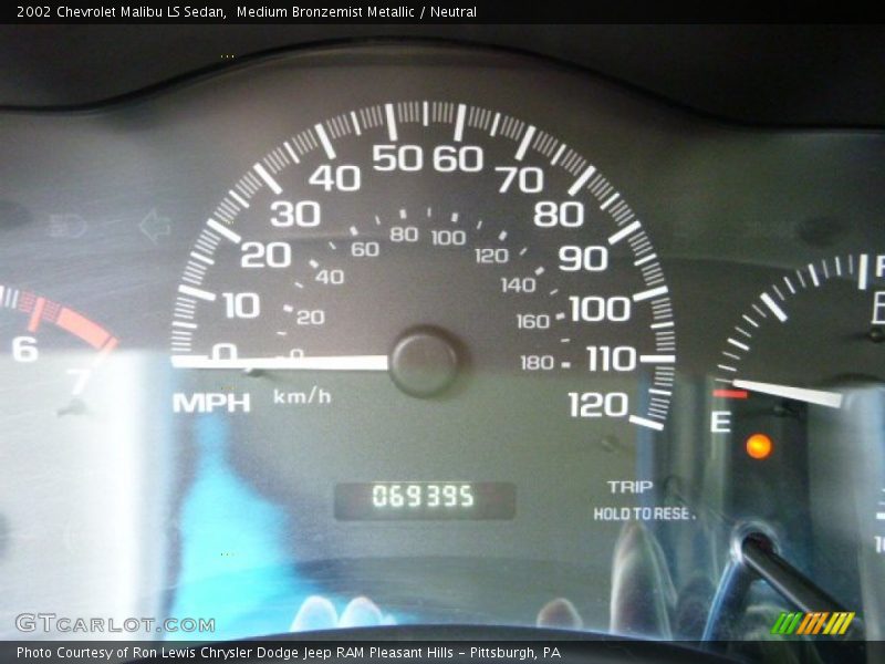 Medium Bronzemist Metallic / Neutral 2002 Chevrolet Malibu LS Sedan