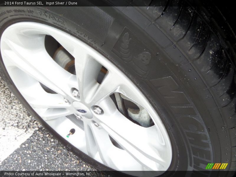 Ingot Silver / Dune 2014 Ford Taurus SEL