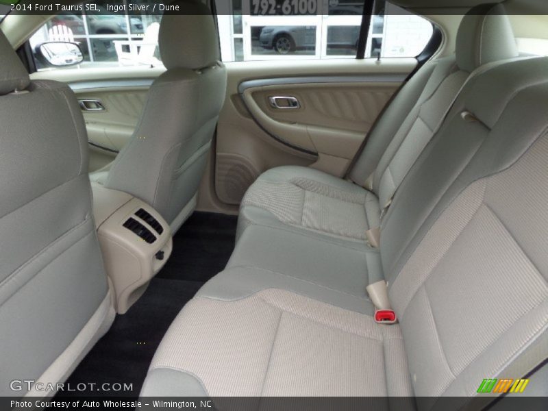 Ingot Silver / Dune 2014 Ford Taurus SEL