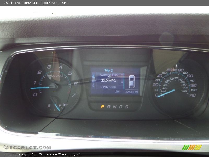 Ingot Silver / Dune 2014 Ford Taurus SEL