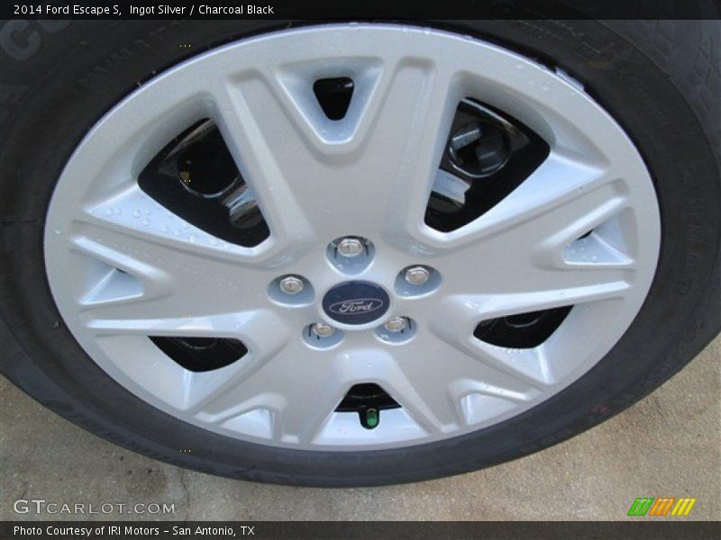 Ingot Silver / Charcoal Black 2014 Ford Escape S