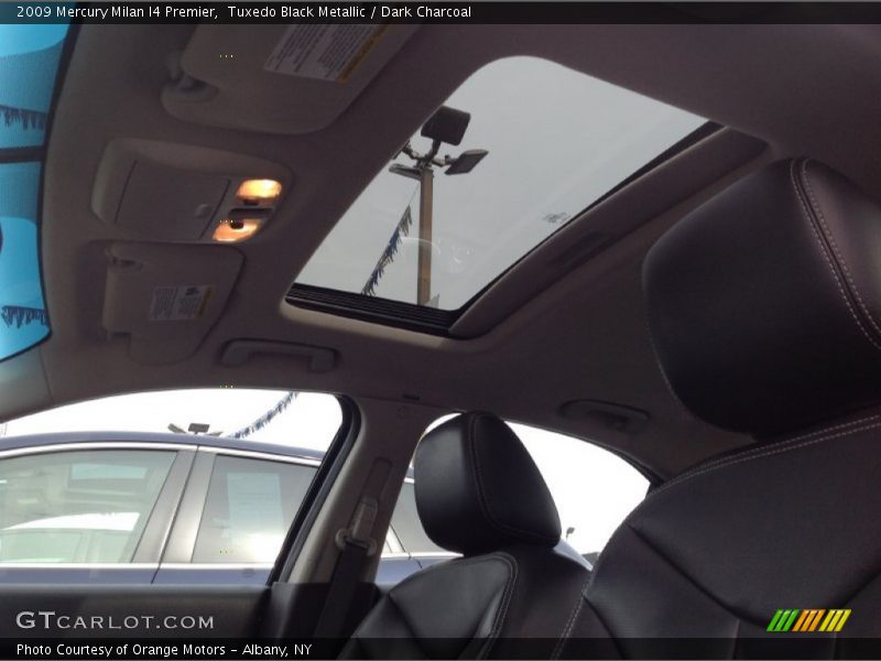 Tuxedo Black Metallic / Dark Charcoal 2009 Mercury Milan I4 Premier