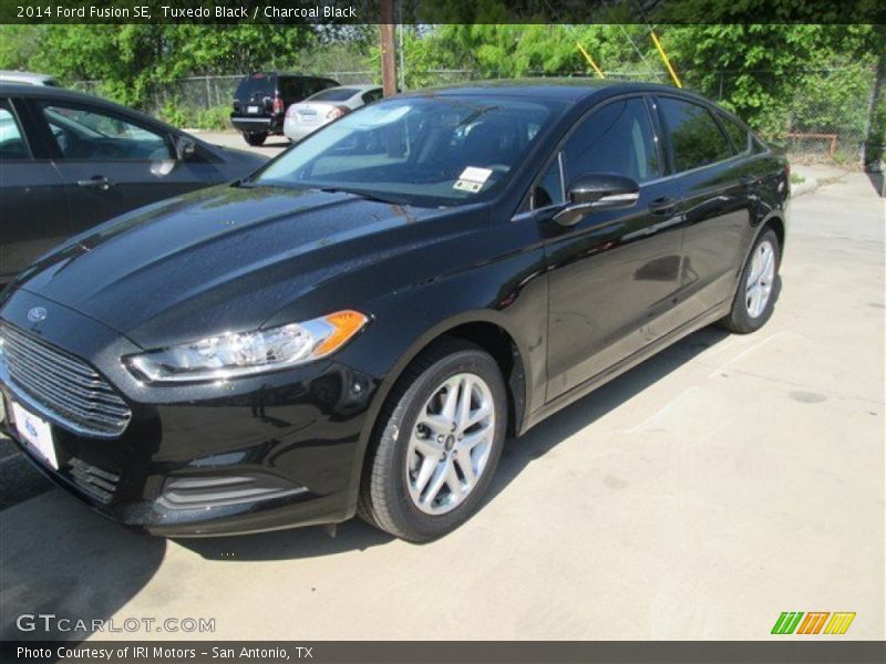 Tuxedo Black / Charcoal Black 2014 Ford Fusion SE