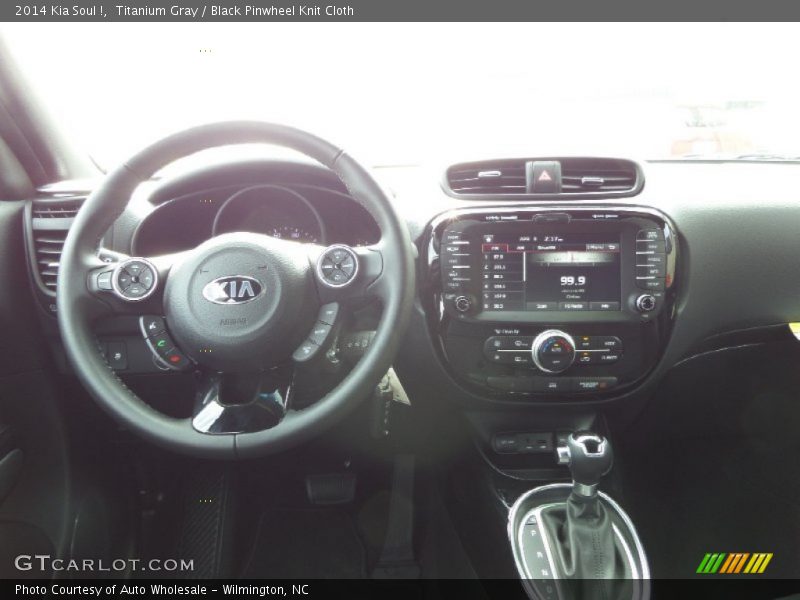 Titanium Gray / Black Pinwheel Knit Cloth 2014 Kia Soul !