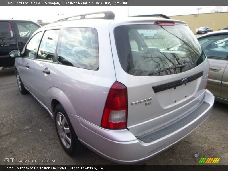 CD Silver Metallic / Dark Flint/Light Flint 2005 Ford Focus ZXW SES Wagon