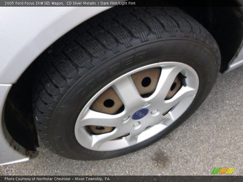 CD Silver Metallic / Dark Flint/Light Flint 2005 Ford Focus ZXW SES Wagon