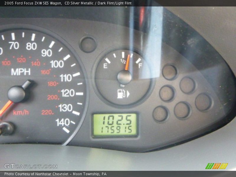 CD Silver Metallic / Dark Flint/Light Flint 2005 Ford Focus ZXW SES Wagon