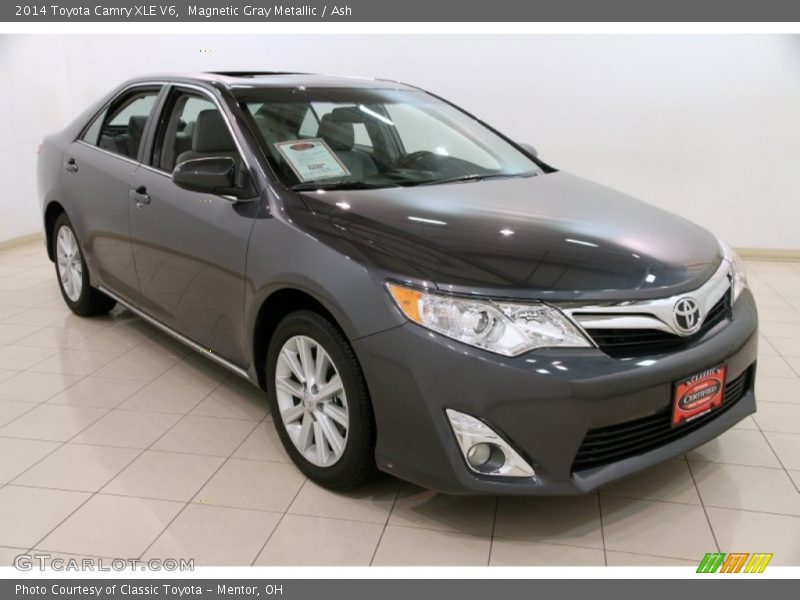 Magnetic Gray Metallic / Ash 2014 Toyota Camry XLE V6