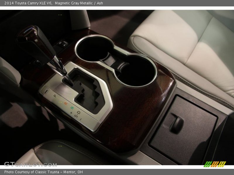Magnetic Gray Metallic / Ash 2014 Toyota Camry XLE V6