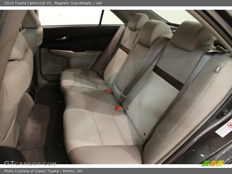 Magnetic Gray Metallic / Ash 2014 Toyota Camry XLE V6