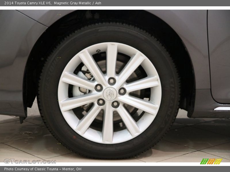 Magnetic Gray Metallic / Ash 2014 Toyota Camry XLE V6