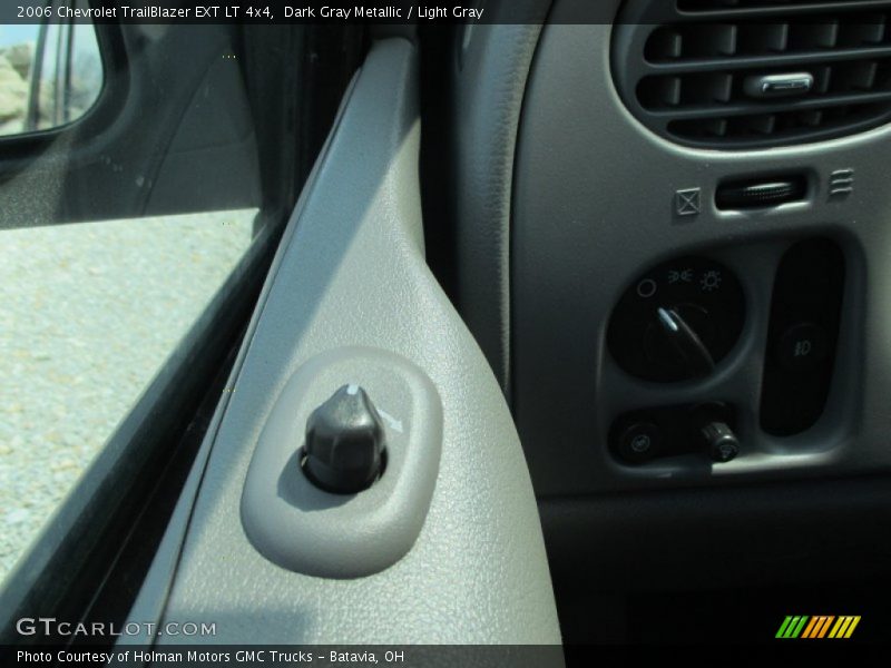 Dark Gray Metallic / Light Gray 2006 Chevrolet TrailBlazer EXT LT 4x4