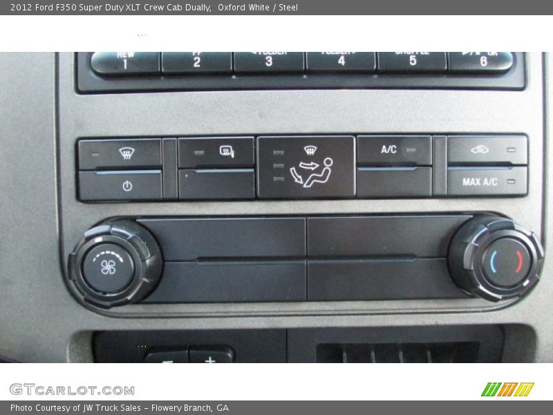 Controls of 2012 F350 Super Duty XLT Crew Cab Dually