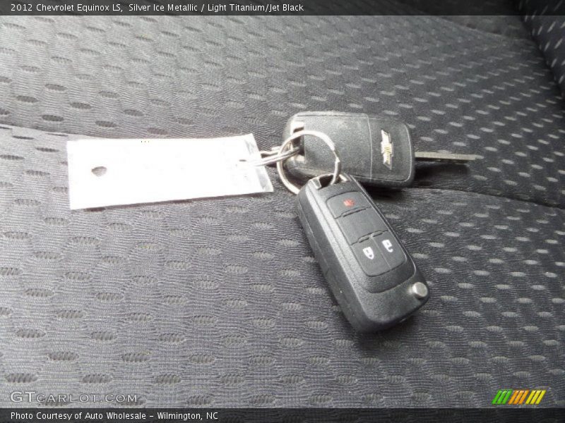 Silver Ice Metallic / Light Titanium/Jet Black 2012 Chevrolet Equinox LS