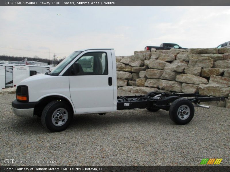  2014 Savana Cutaway 3500 Chassis Summit White