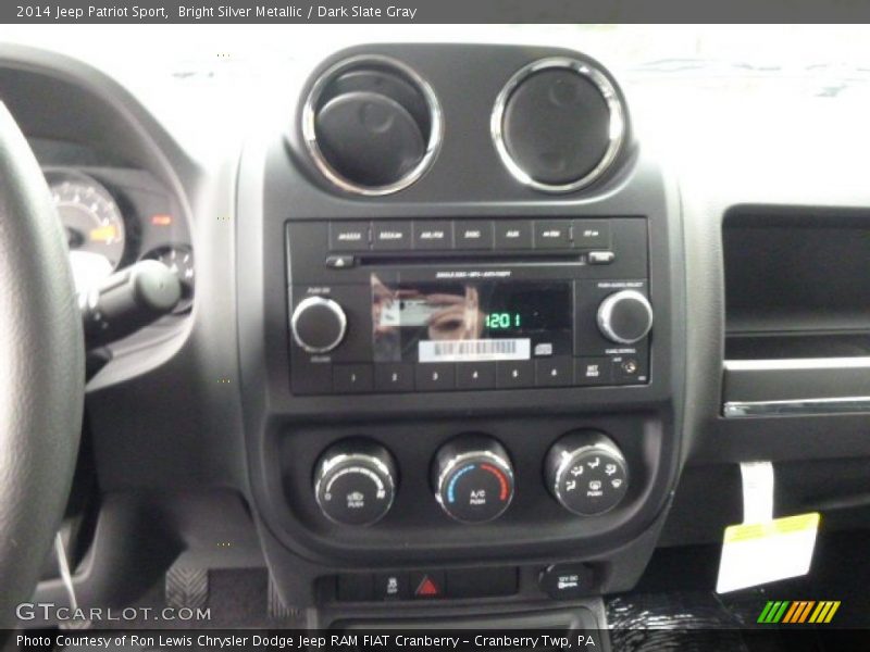 Bright Silver Metallic / Dark Slate Gray 2014 Jeep Patriot Sport