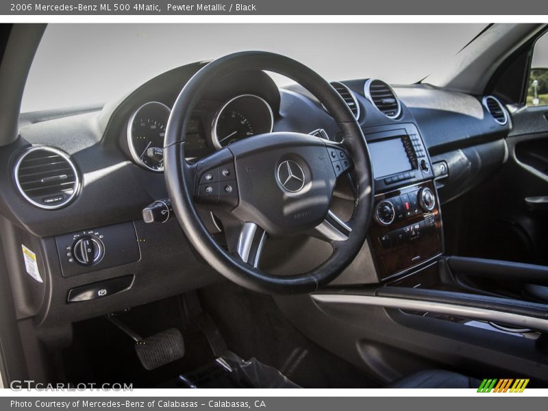 Dashboard of 2006 ML 500 4Matic