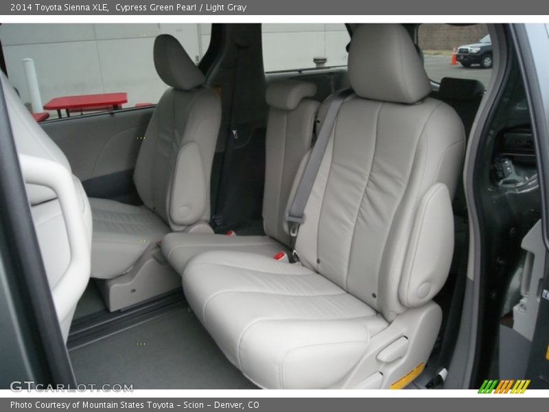Cypress Green Pearl / Light Gray 2014 Toyota Sienna XLE